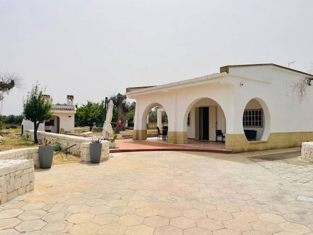 casa indipendente in vendita a San Vito dei Normanni