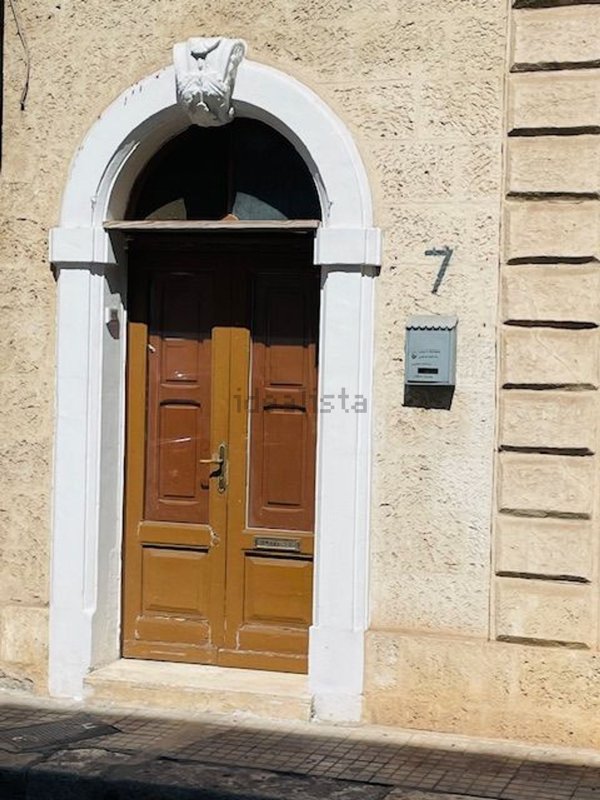 appartamento in vendita a San Vito dei Normanni in zona Centro Storico