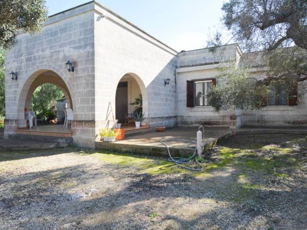 casa indipendente in vendita a San Vito dei Normanni