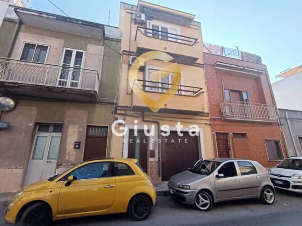 casa indipendente in vendita a San Vito dei Normanni in zona Centro Storico