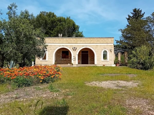 casa indipendente in vendita a San Vito dei Normanni