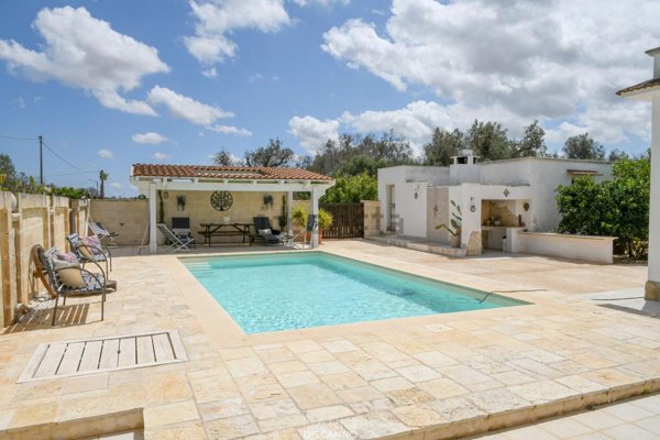 casa indipendente in vendita a San Vito dei Normanni