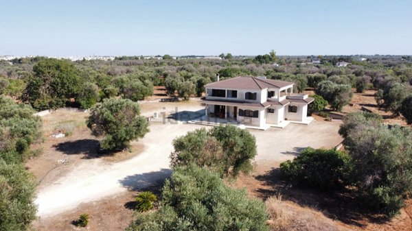 casa indipendente in vendita a San Vito dei Normanni