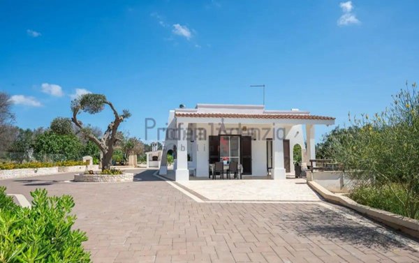 casa indipendente in vendita a San Vito dei Normanni