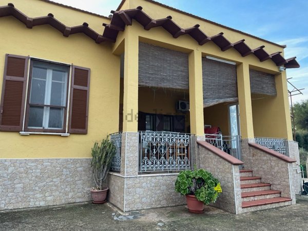 casa indipendente in vendita a San Vito dei Normanni