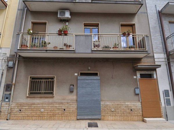 casa indipendente in vendita a San Vito dei Normanni in zona Centro Storico