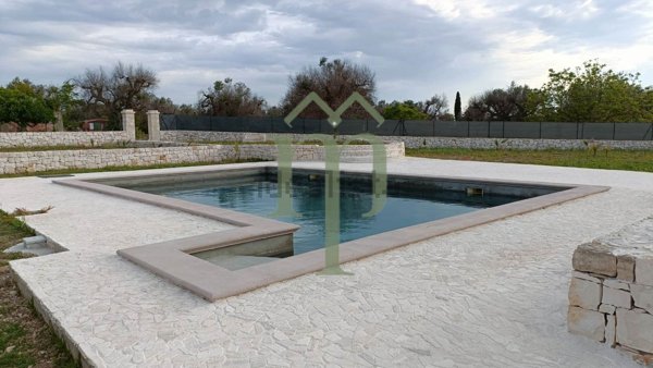 casa indipendente in vendita a San Vito dei Normanni