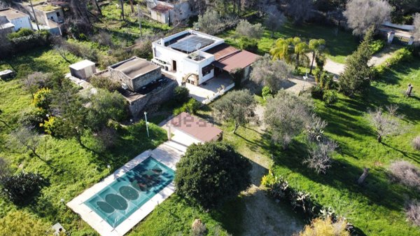 casa indipendente in vendita a San Vito dei Normanni