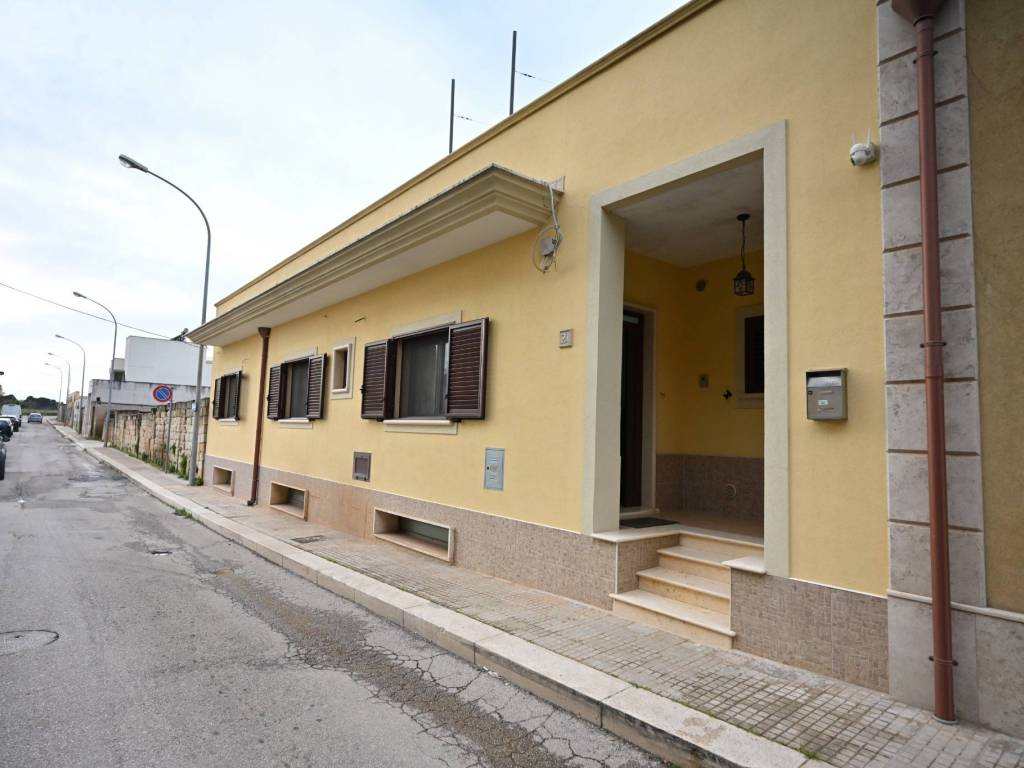 casa indipendente in vendita a San Vito dei Normanni