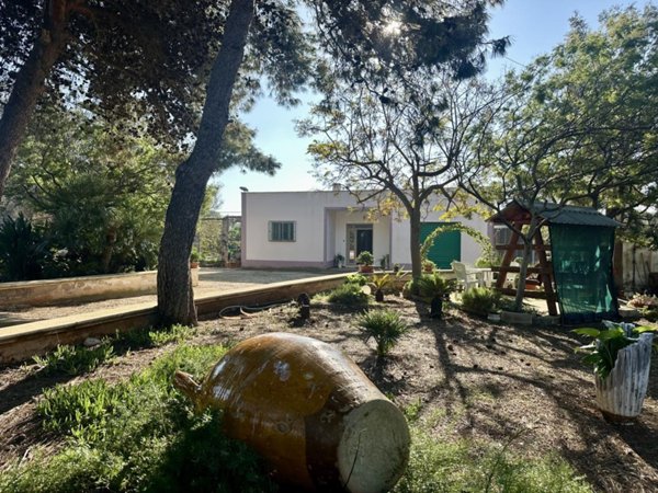 casa indipendente in vendita a San Vito dei Normanni in zona Poggioreale