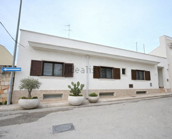 casa indipendente in vendita a San Vito dei Normanni