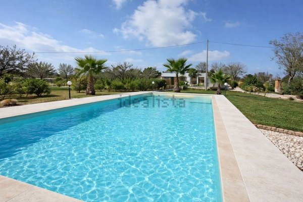 casa indipendente in vendita a San Vito dei Normanni