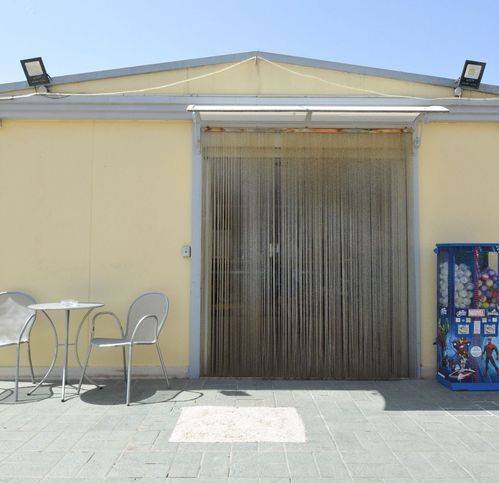 negozio in vendita a San Vito dei Normanni