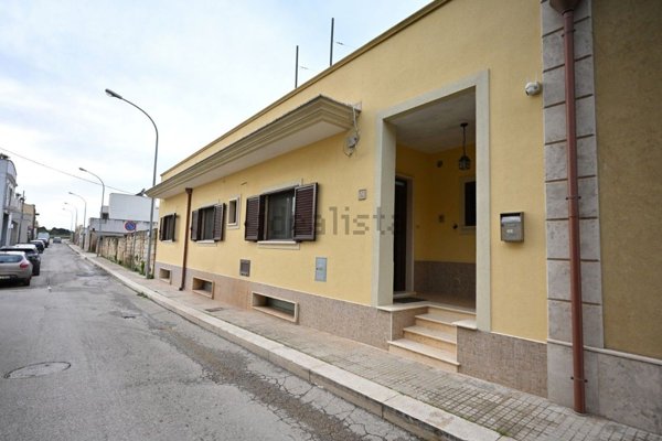 casa indipendente in vendita a San Vito dei Normanni