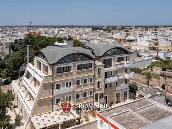 negozio in vendita a San Vito dei Normanni in zona Centro Storico