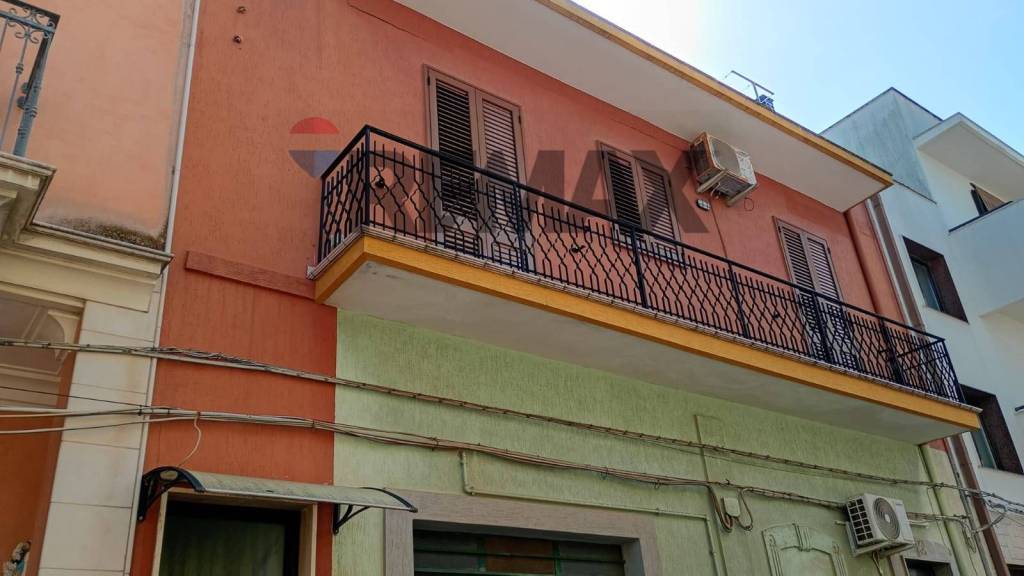 casa indipendente in vendita a San Vito dei Normanni in zona Centro Storico