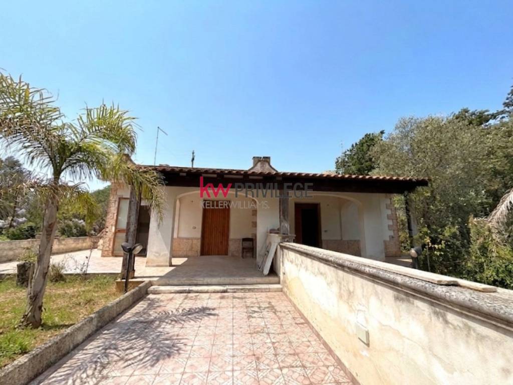 casa indipendente in vendita a San Vito dei Normanni
