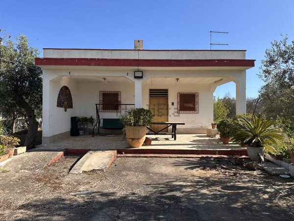 casa indipendente in vendita a San Vito dei Normanni