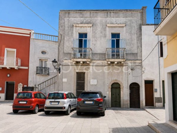 ufficio in vendita a San Vito dei Normanni in zona Centro Storico