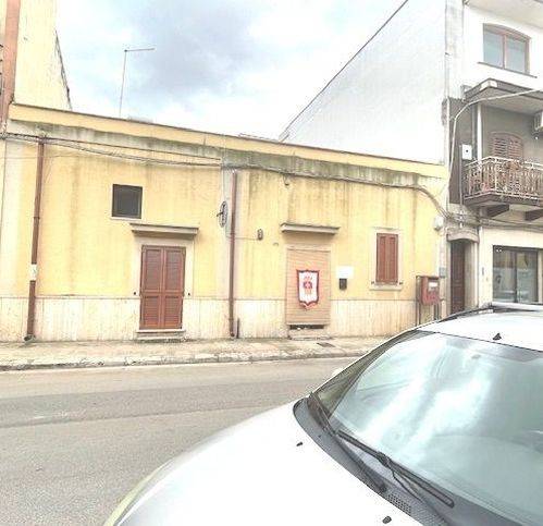 casa indipendente in vendita a San Vito dei Normanni in zona Centro Storico
