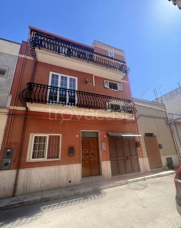 appartamento in vendita a San Vito dei Normanni in zona Centro Storico