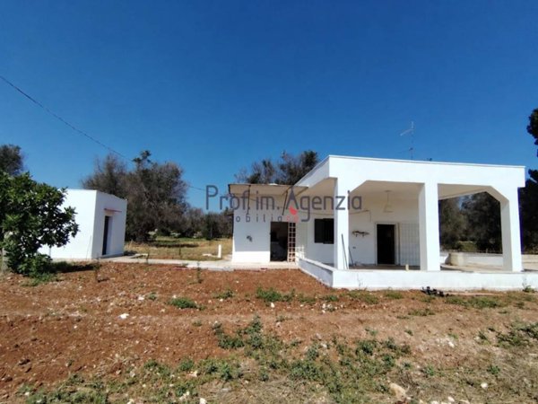 casa indipendente in vendita a San Vito dei Normanni