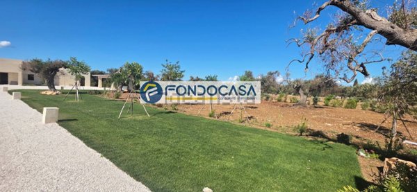 casa indipendente in vendita a San Vito dei Normanni in zona Poggioreale