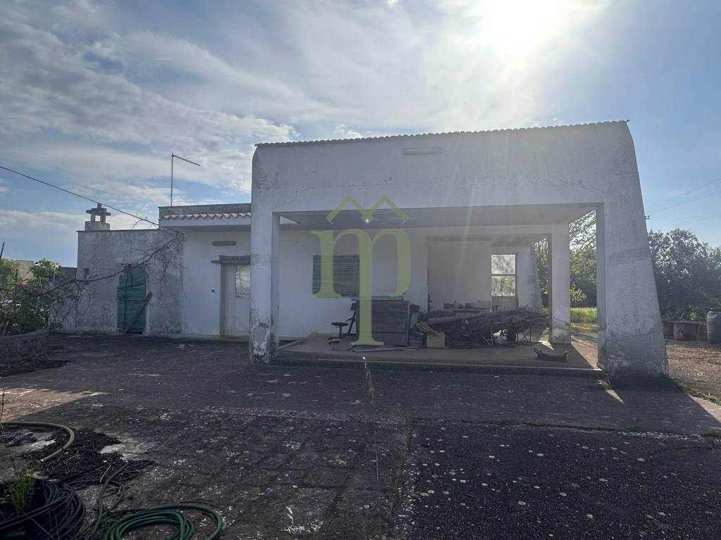 casa indipendente in vendita a San Vito dei Normanni in zona Conforto