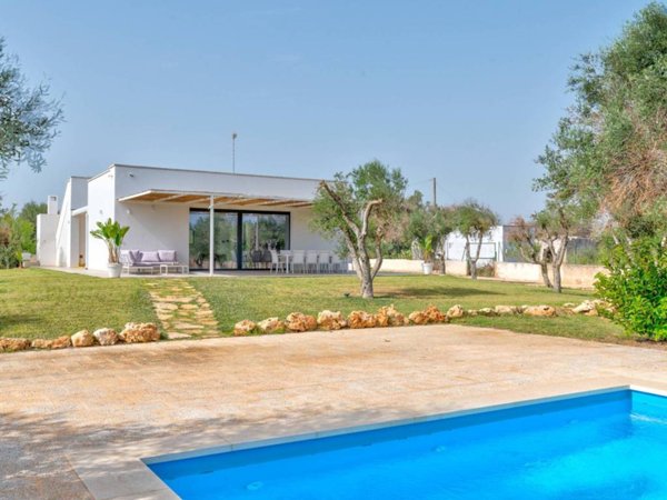 casa indipendente in vendita a San Vito dei Normanni in zona Centro Storico