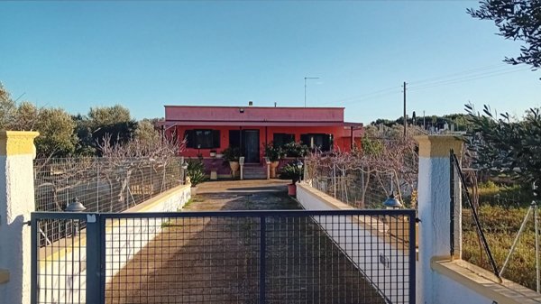 casa indipendente in vendita a San Vito dei Normanni in zona Centro Storico