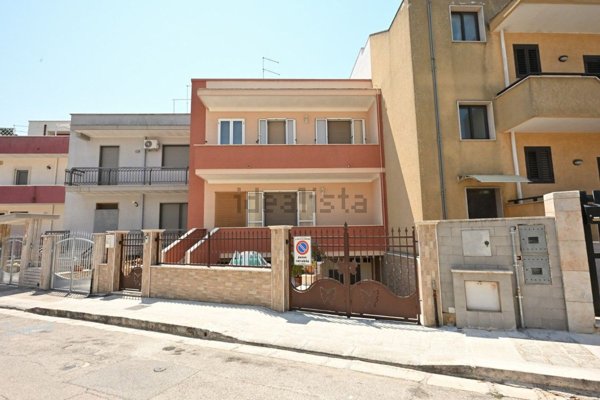 casa indipendente in vendita a San Vito dei Normanni in zona Conforto
