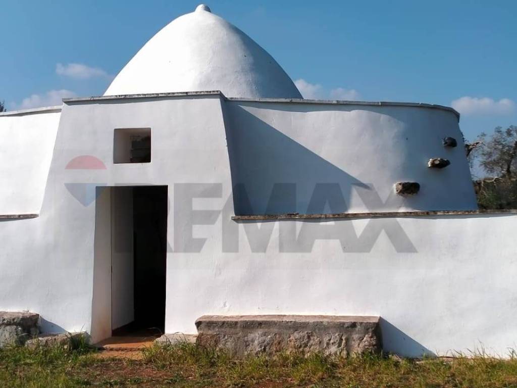 casa indipendente in vendita a San Vito dei Normanni in zona Poggioreale