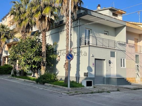 casa indipendente in vendita a San Vito dei Normanni in zona Conforto
