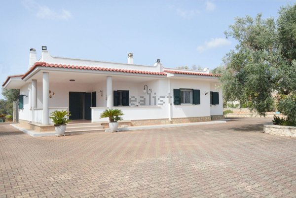 casa indipendente in vendita a San Vito dei Normanni in zona Poggioreale