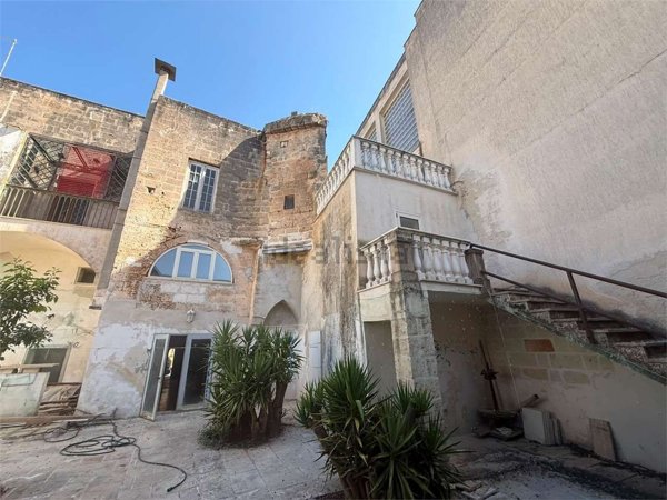 appartamento in vendita a San Vito dei Normanni in zona Centro Storico