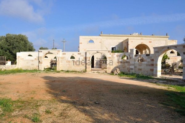 casa indipendente in vendita a San Vito dei Normanni in zona Poggioreale