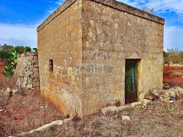 trullo in vendita a San Vito dei Normanni in zona Centro Storico