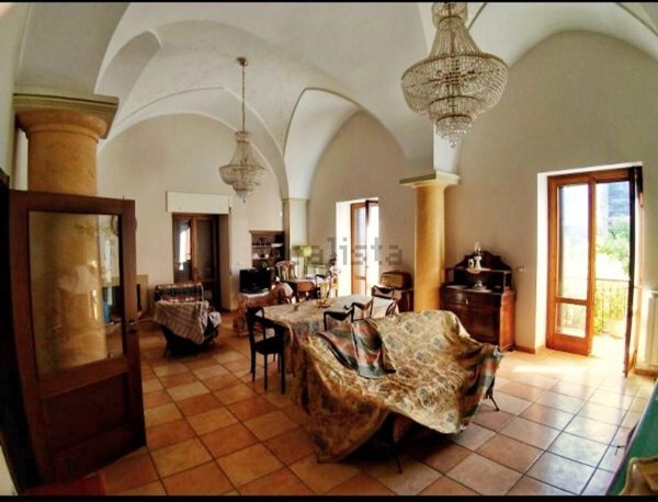 appartamento in vendita a San Vito dei Normanni in zona Centro Storico