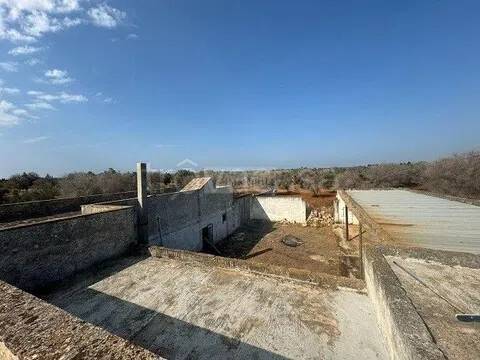 casa indipendente in vendita a San Vito dei Normanni in zona Poggioreale