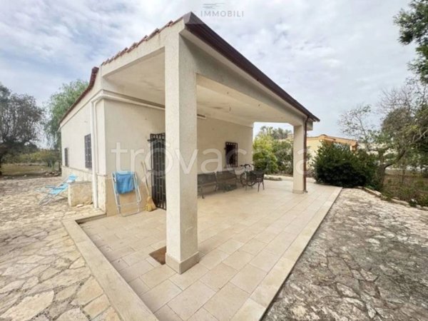 casa indipendente in vendita a San Vito dei Normanni in zona Centro Storico