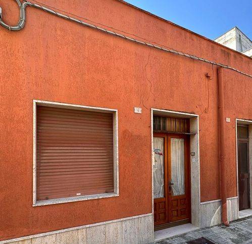 casa indipendente in vendita a San Vito dei Normanni in zona Conforto
