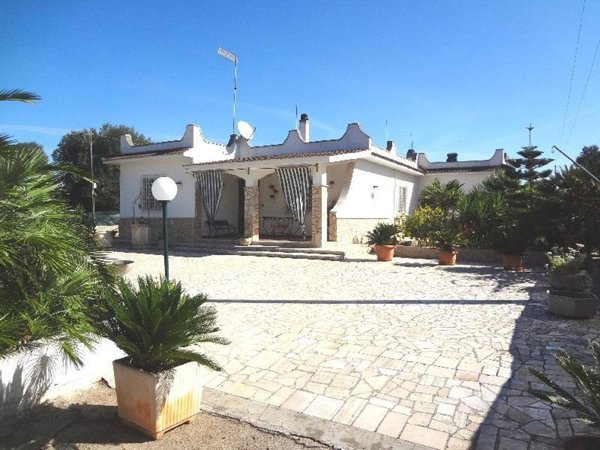 casa indipendente in vendita a San Vito dei Normanni in zona Poggioreale