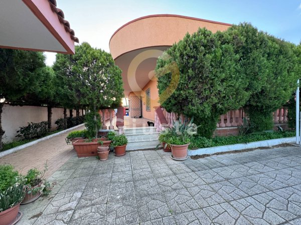 casa indipendente in vendita a Torchiarolo in zona Lendinuso