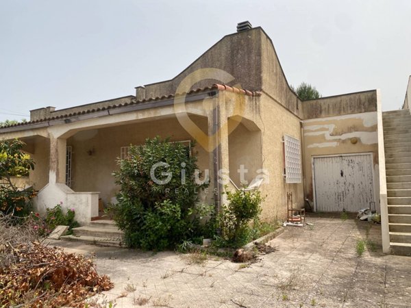 casa indipendente in vendita a Torchiarolo