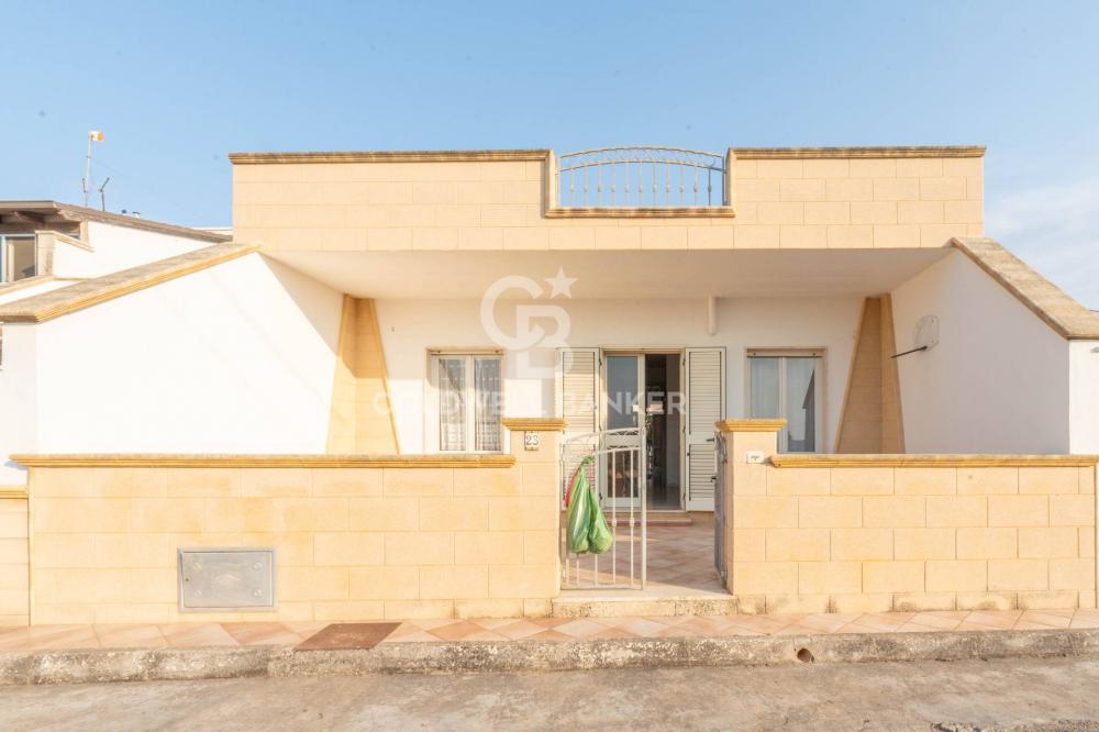 casa indipendente in vendita a Torchiarolo in zona Lendinuso