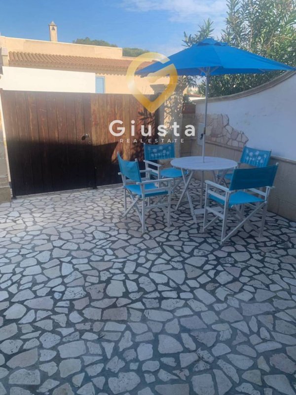 casa indipendente in vendita a Torchiarolo