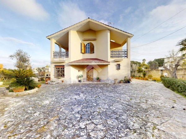 casa indipendente in vendita a Torchiarolo