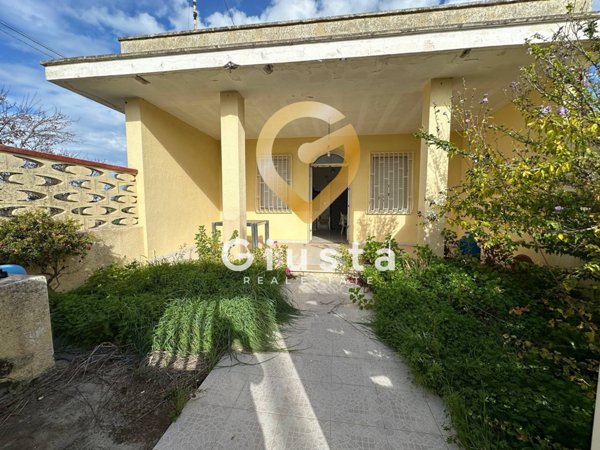 casa indipendente in vendita a Torchiarolo