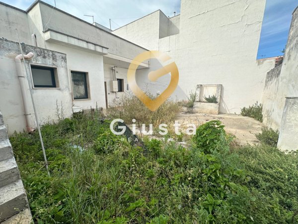 casa indipendente in vendita a Torchiarolo