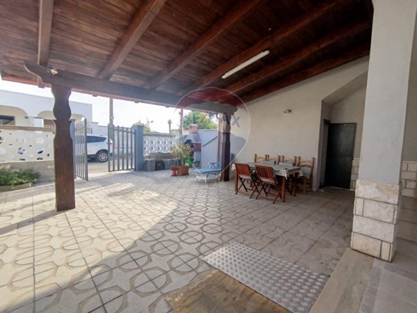 casa indipendente in vendita a Torchiarolo in zona Lendinuso